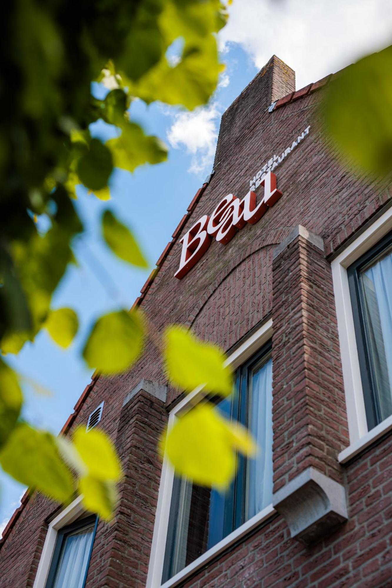 Hotel Beau Bergeijk Bagian luar foto