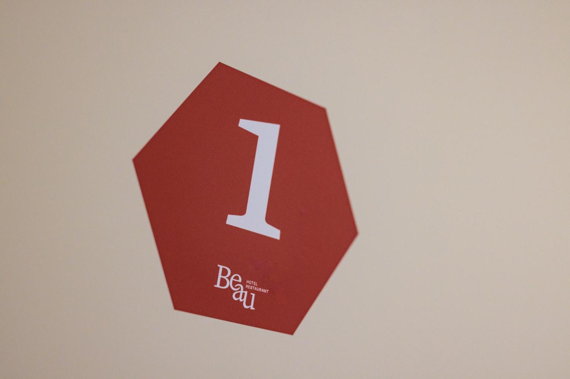 Hotel Beau Bergeijk Bagian luar foto